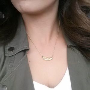 Chloe&Isabel Sculpted Feather Pendant Necklace-New